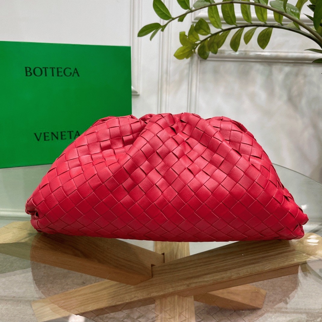 Fake B0tt*ga Ven*ta Large Pouch Clutch Bag Red