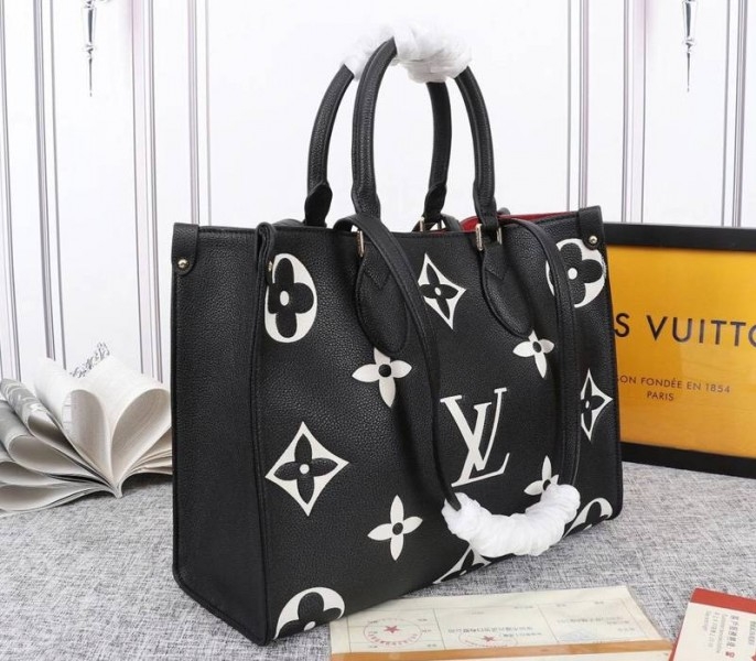 L0vis Vvtt0n Monogram Empreinte OnTheGo MM Tote In Black